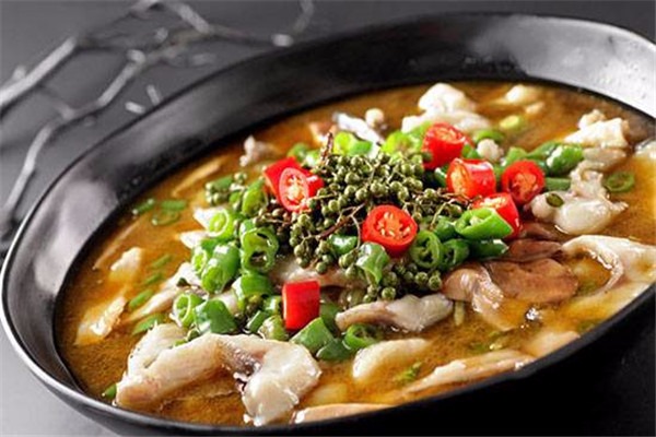 生态石锅鱼火锅